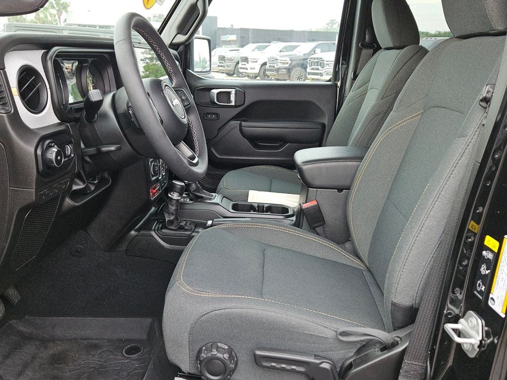 2025 Jeep Wrangler 4-Door Willys 4x4