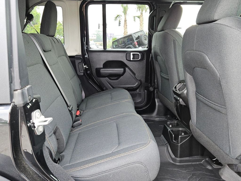 2025 Jeep Wrangler 4-Door Willys 4x4