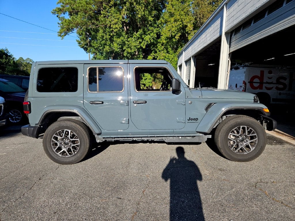 2026 Jeep Wrangler 4-Door Sahara 4x4