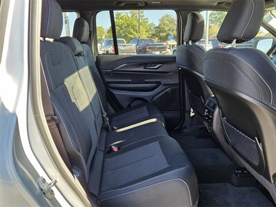 2025 Jeep Grand Cherokee Laredo X 4x2