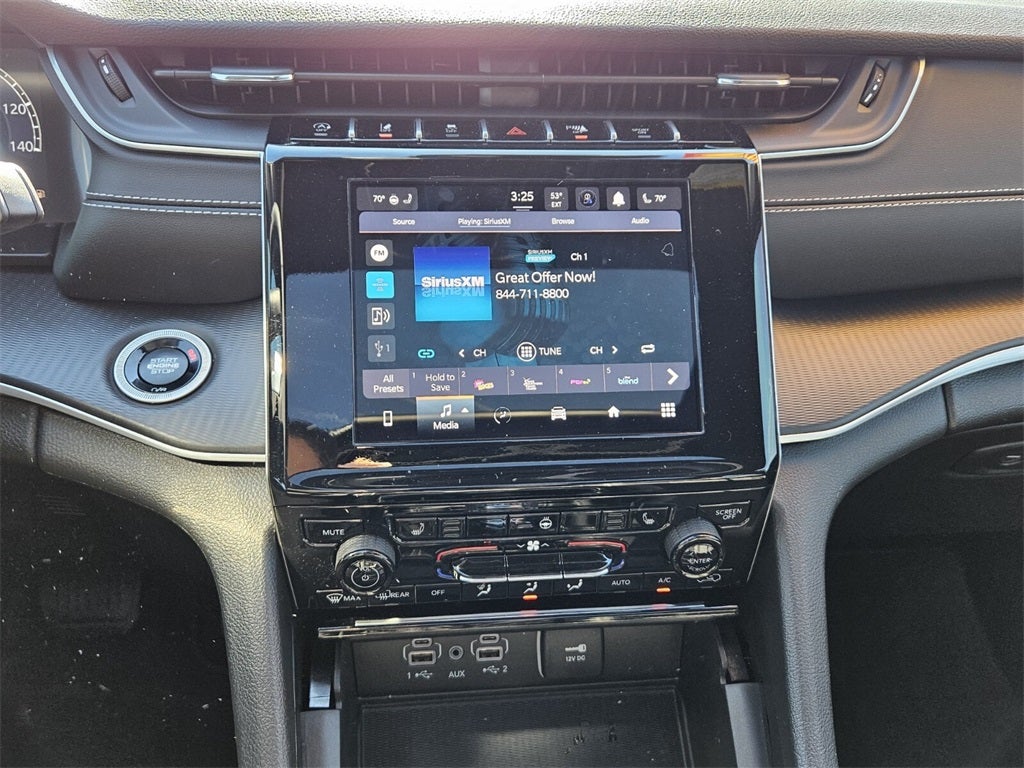 2025 Jeep Grand Cherokee Laredo X 4x2