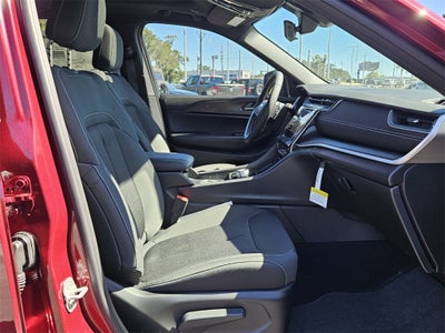 2025 Jeep Grand Cherokee GRAND CHEROKEE LAREDO X 4X2