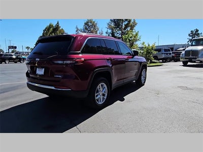 2025 Jeep Grand Cherokee GRAND CHEROKEE LAREDO X 4X2