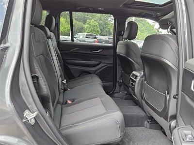 2025 Jeep Grand Cherokee GRAND CHEROKEE LAREDO X 4X2