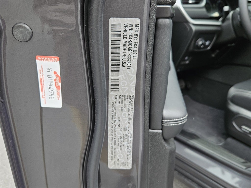 2025 Jeep Grand Cherokee GRAND CHEROKEE LAREDO X 4X2