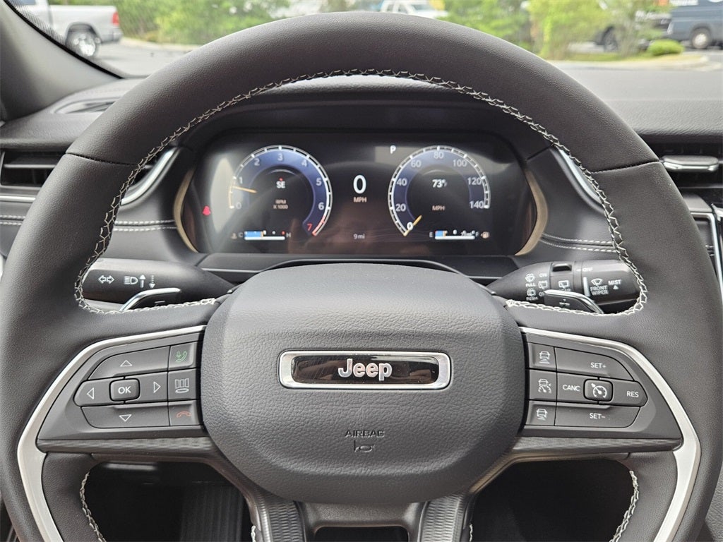 2025 Jeep Grand Cherokee GRAND CHEROKEE LAREDO X 4X2