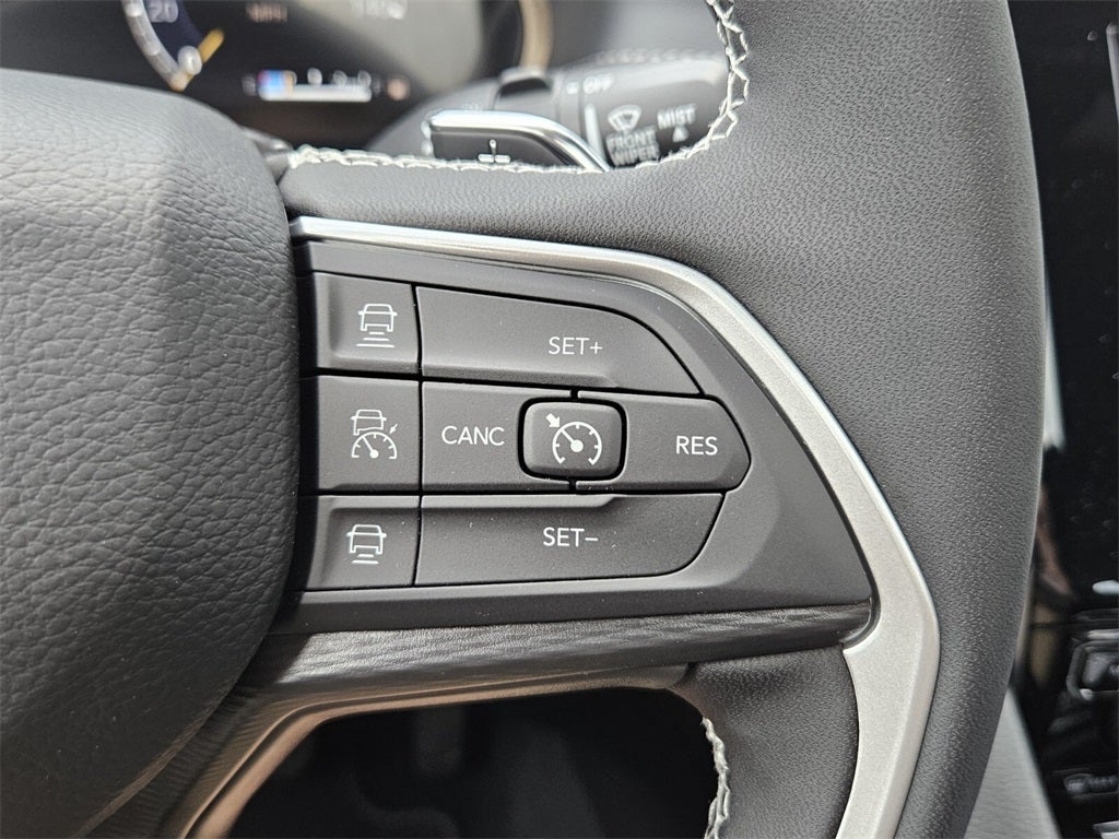 2025 Jeep Grand Cherokee GRAND CHEROKEE LAREDO X 4X2