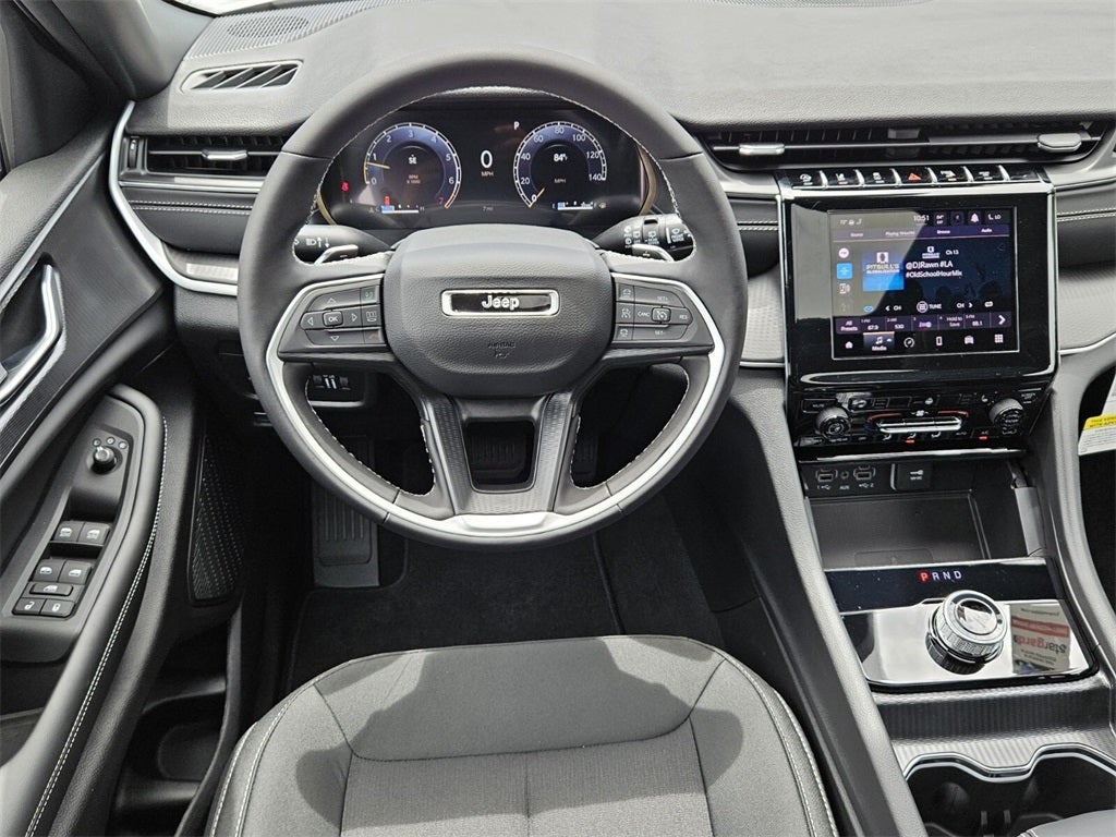 2025 Jeep Grand Cherokee GRAND CHEROKEE LAREDO X 4X2