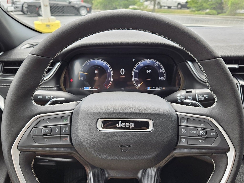 2025 Jeep Grand Cherokee GRAND CHEROKEE LAREDO X 4X2