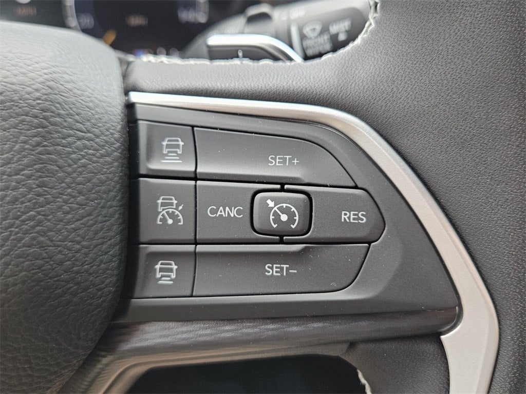 2025 Jeep Grand Cherokee GRAND CHEROKEE LAREDO X 4X2