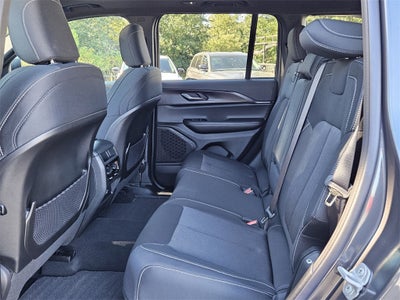 2025 Jeep Grand Cherokee GRAND CHEROKEE LAREDO X 4X2