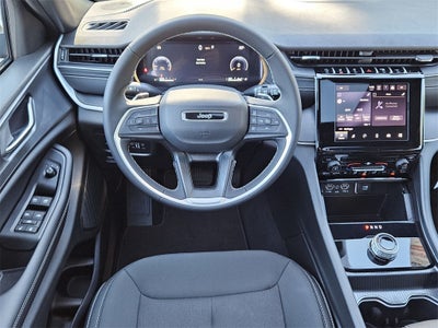 2025 Jeep Grand Cherokee GRAND CHEROKEE LAREDO X 4X2