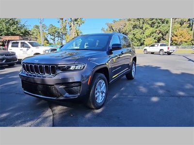2025 Jeep Grand Cherokee GRAND CHEROKEE LAREDO X 4X2