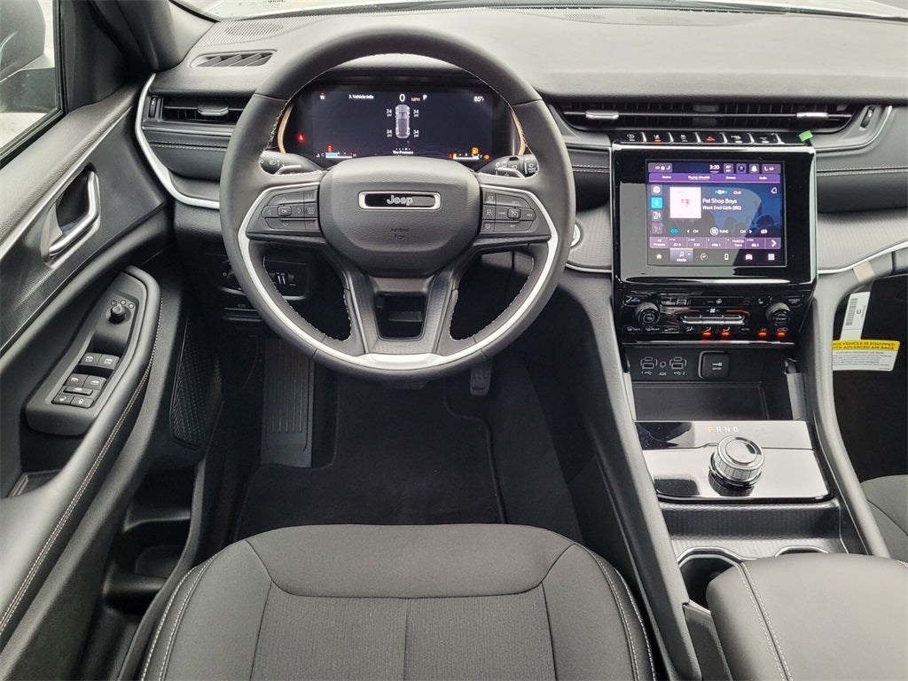 2025 Jeep Grand Cherokee GRAND CHEROKEE LAREDO X 4X2