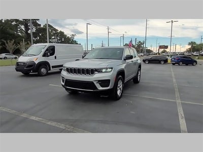 2025 Jeep Grand Cherokee GRAND CHEROKEE LAREDO X 4X2