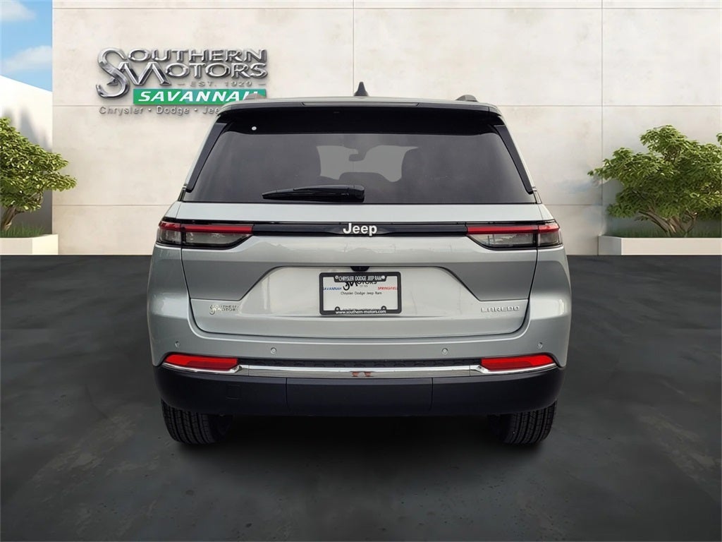 2025 Jeep Grand Cherokee GRAND CHEROKEE LAREDO X 4X2
