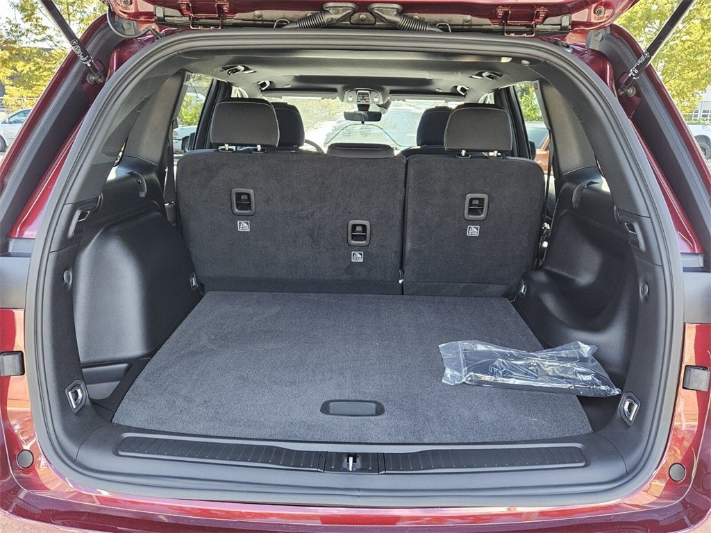 2025 Jeep Grand Cherokee GRAND CHEROKEE LAREDO X 4X2