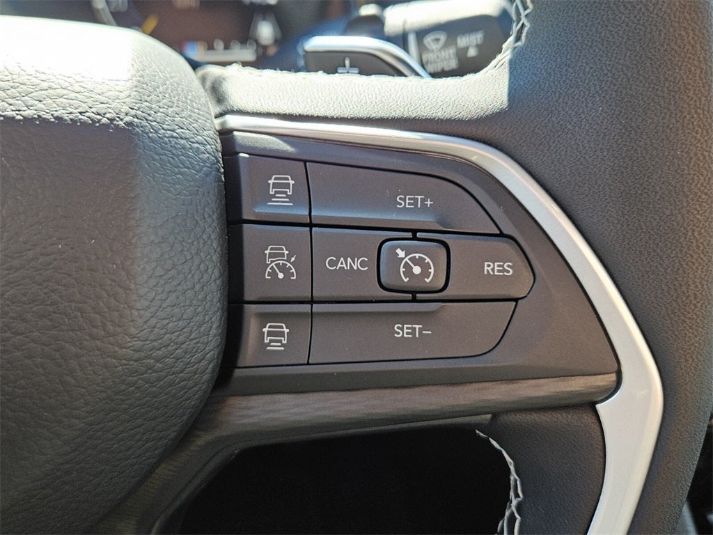 2025 Jeep Grand Cherokee GRAND CHEROKEE LAREDO X 4X2