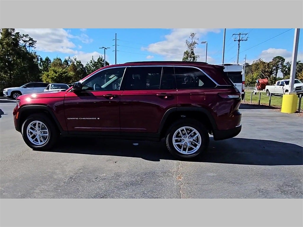 2025 Jeep Grand Cherokee GRAND CHEROKEE LAREDO X 4X2
