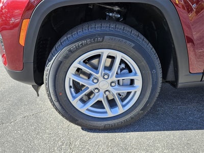 2025 Jeep Grand Cherokee GRAND CHEROKEE LAREDO X 4X2