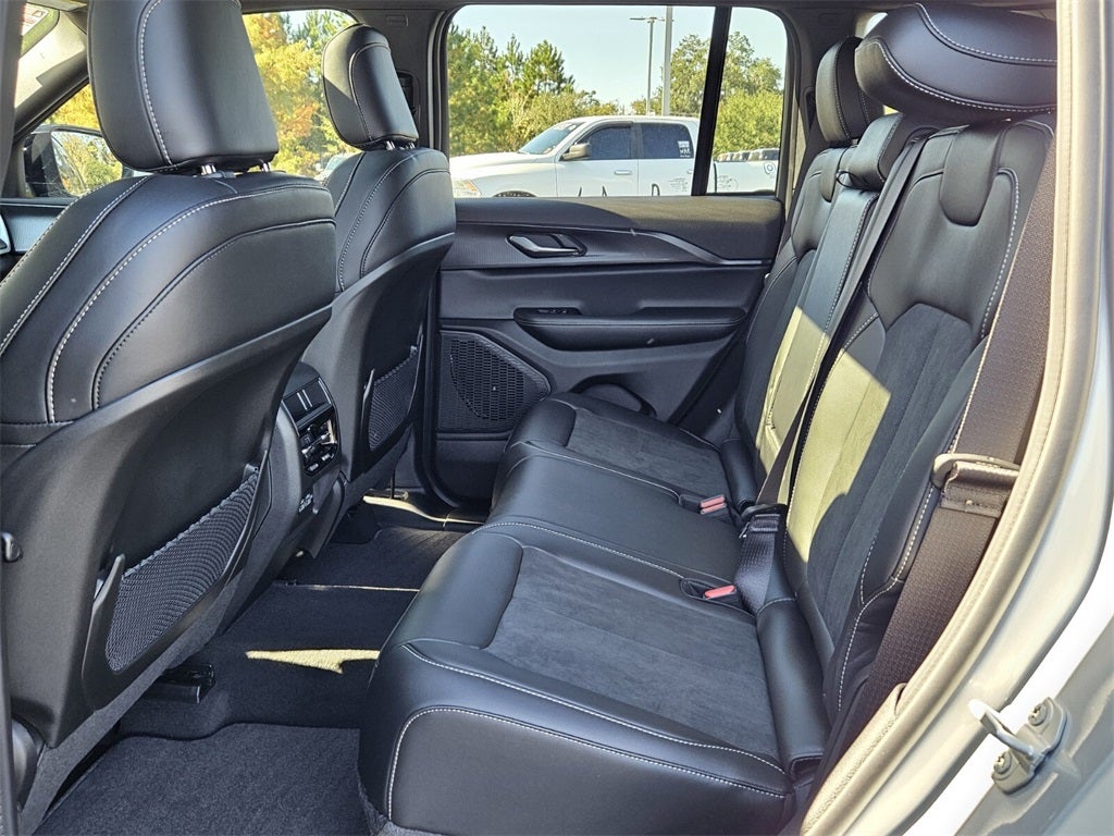 2025 Jeep Grand Cherokee GRAND CHEROKEE ALTITUDE X 4X2