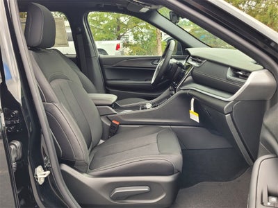 2025 Jeep Grand Cherokee GRAND CHEROKEE LAREDO X 4X2