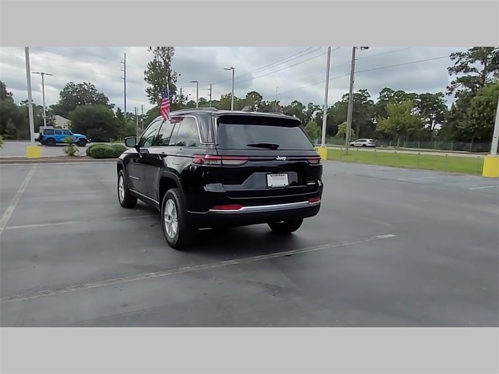 2025 Jeep Grand Cherokee GRAND CHEROKEE LAREDO X 4X2