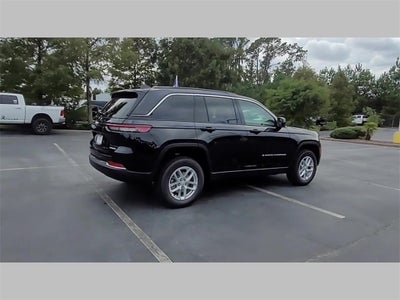 2025 Jeep Grand Cherokee GRAND CHEROKEE LAREDO X 4X2