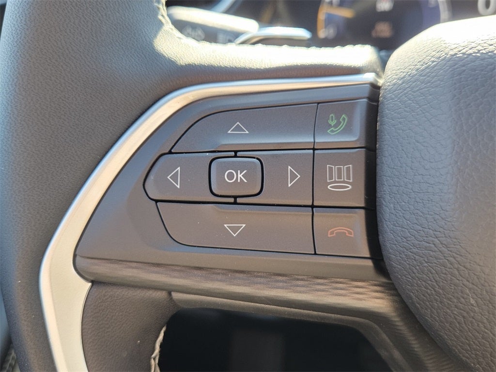 2025 Jeep Grand Cherokee GRAND CHEROKEE LAREDO X 4X2