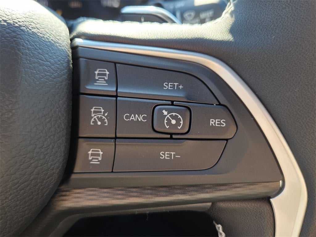 2025 Jeep Grand Cherokee GRAND CHEROKEE LAREDO X 4X2