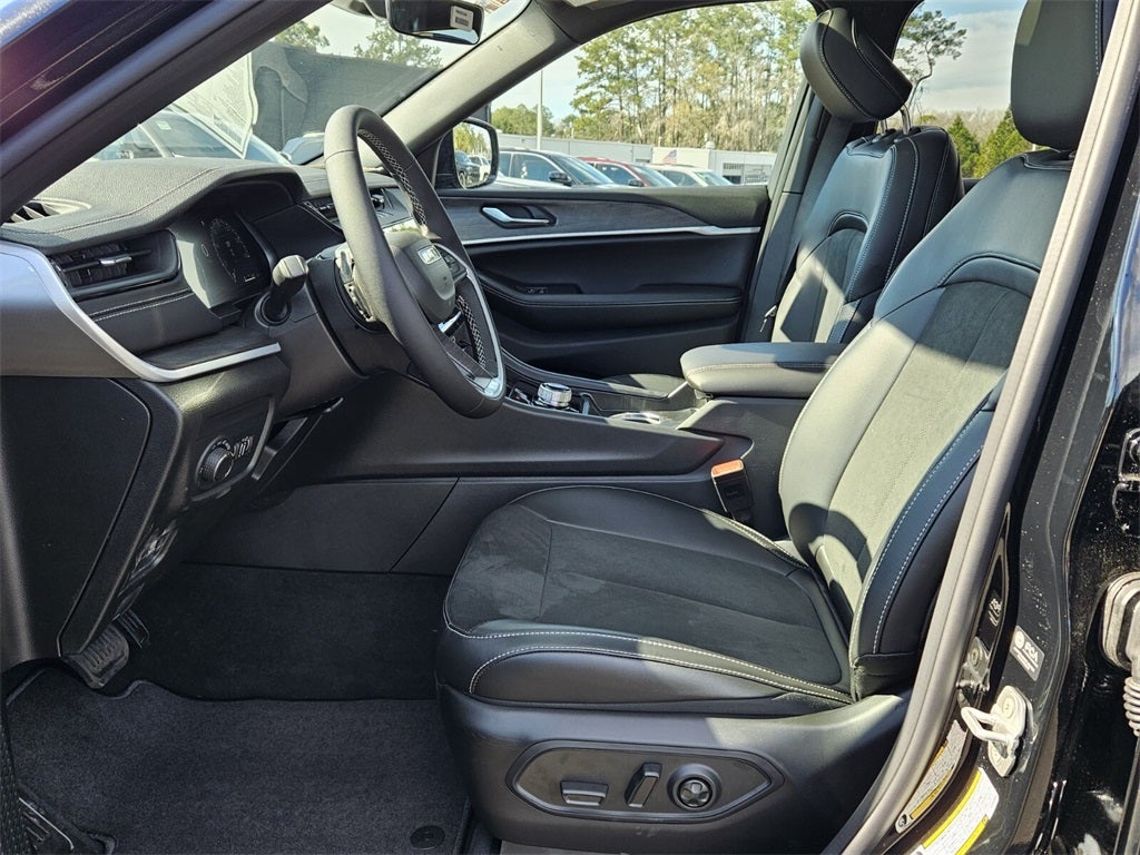 2026 Jeep Grand Cherokee GRAND CHEROKEE LAREDO ALTITUDE 4X2