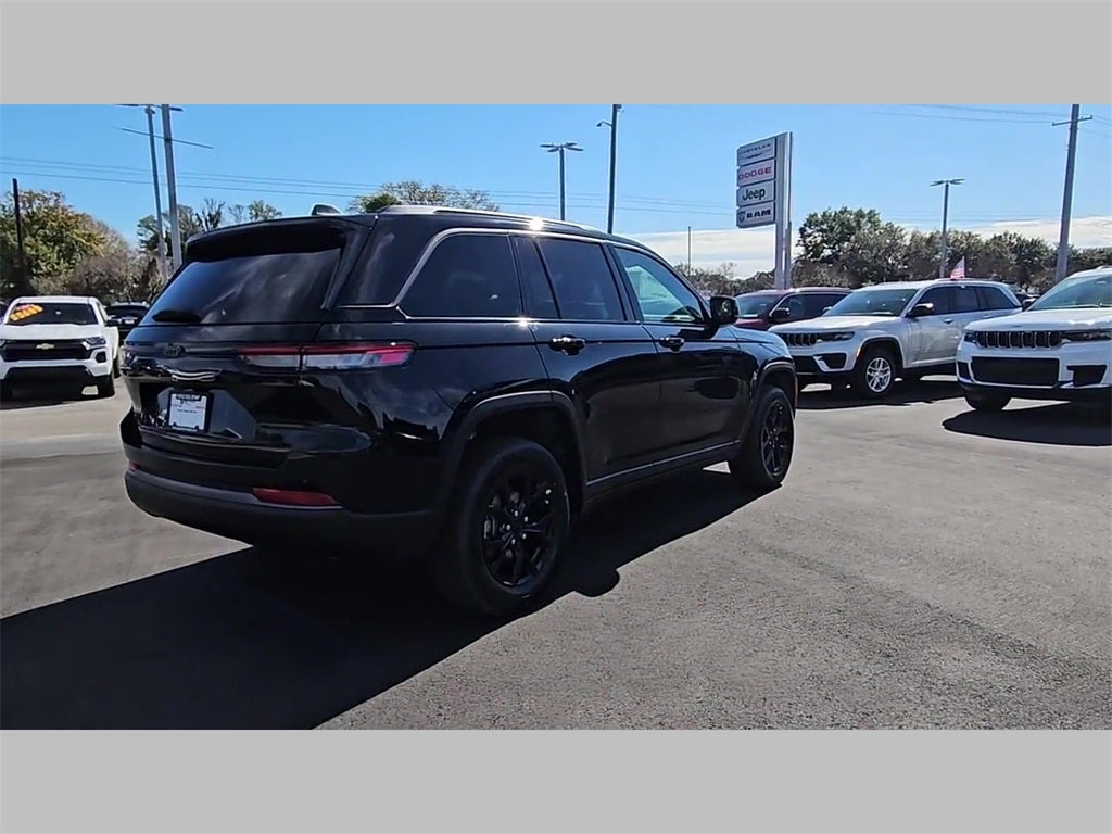 2026 Jeep Grand Cherokee GRAND CHEROKEE LAREDO ALTITUDE 4X2