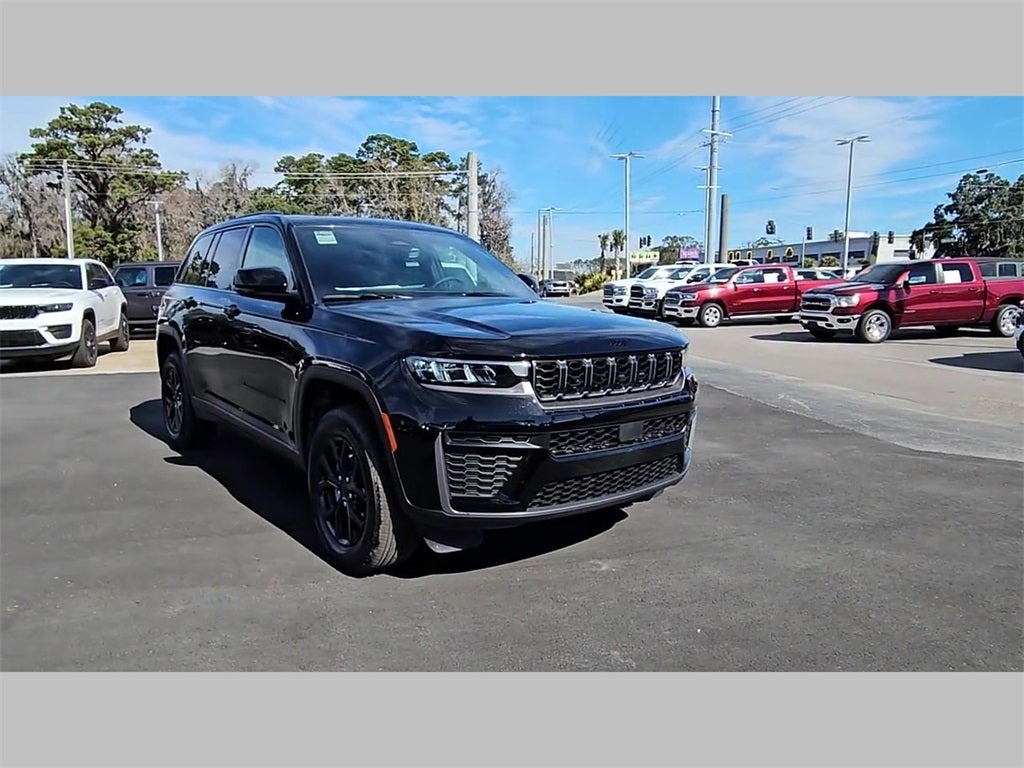 2026 Jeep Grand Cherokee GRAND CHEROKEE LAREDO ALTITUDE 4X2