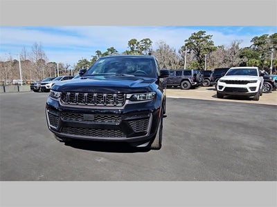 2026 Jeep Grand Cherokee GRAND CHEROKEE LAREDO ALTITUDE 4X2