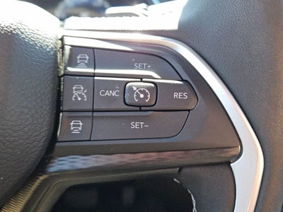 2025 Jeep Grand Cherokee Laredo X 4x4