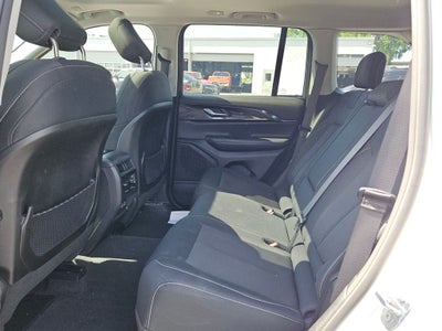 2023 Jeep Grand Cherokee Laredo 4x4