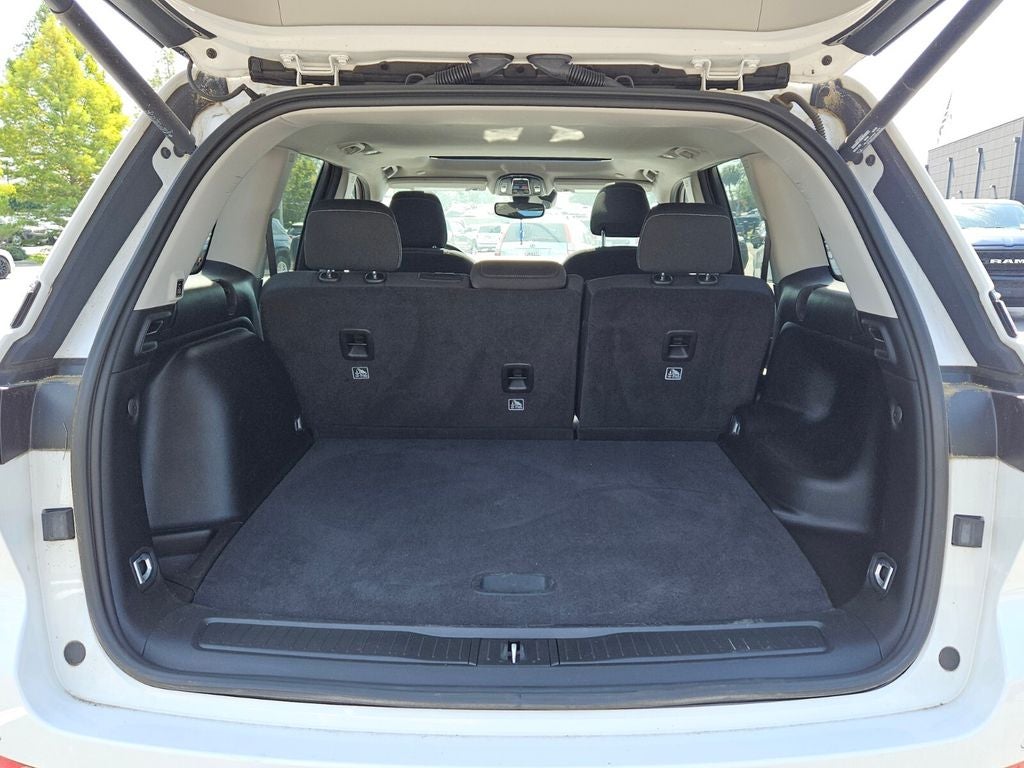 2023 Jeep Grand Cherokee Laredo 4x4