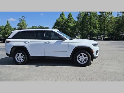 2023 Jeep Grand Cherokee Laredo 4x4