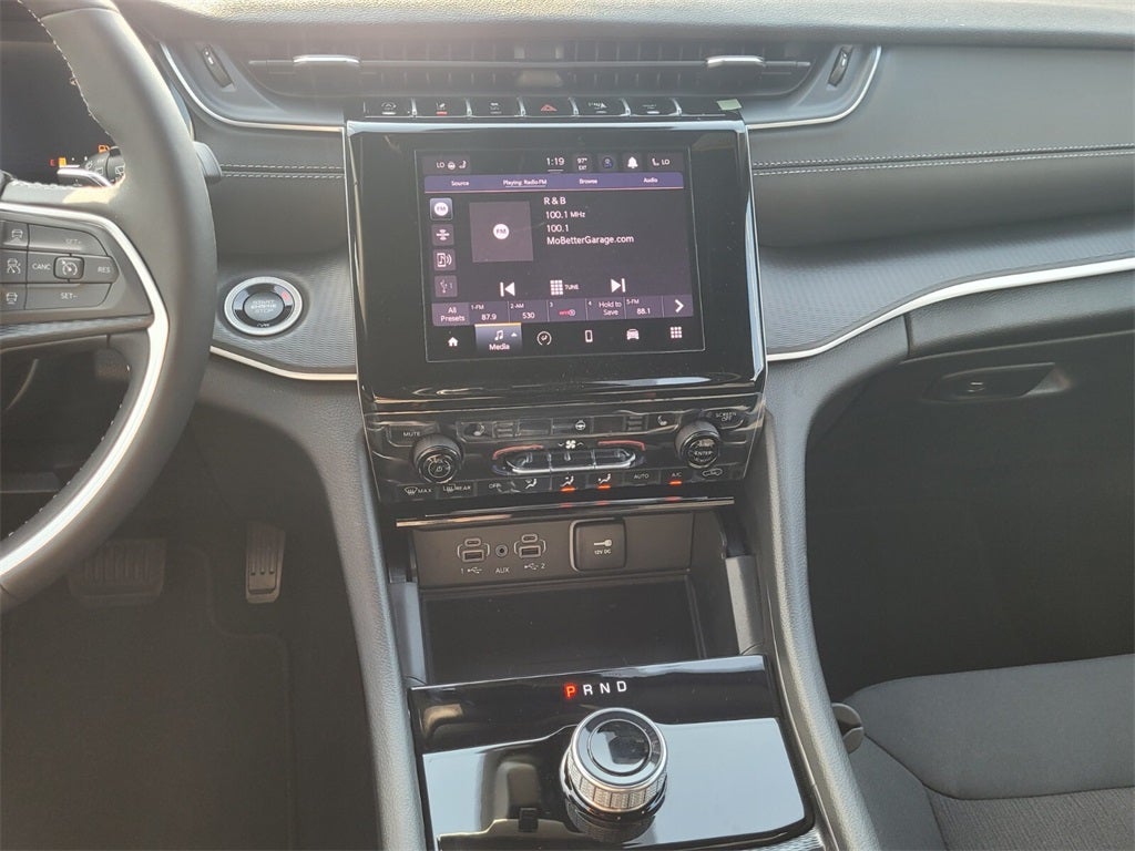 2025 Jeep Grand Cherokee GRAND CHEROKEE L LAREDO 4X2