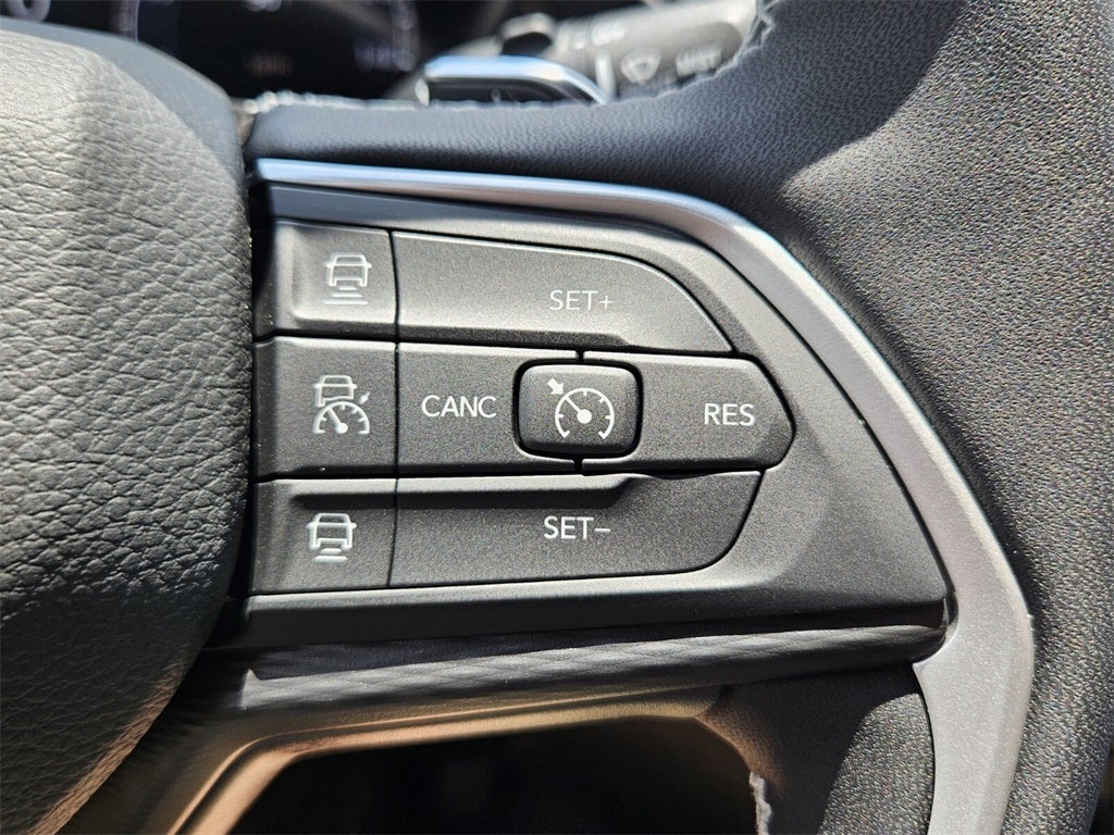 2025 Jeep Grand Cherokee GRAND CHEROKEE L LAREDO 4X2