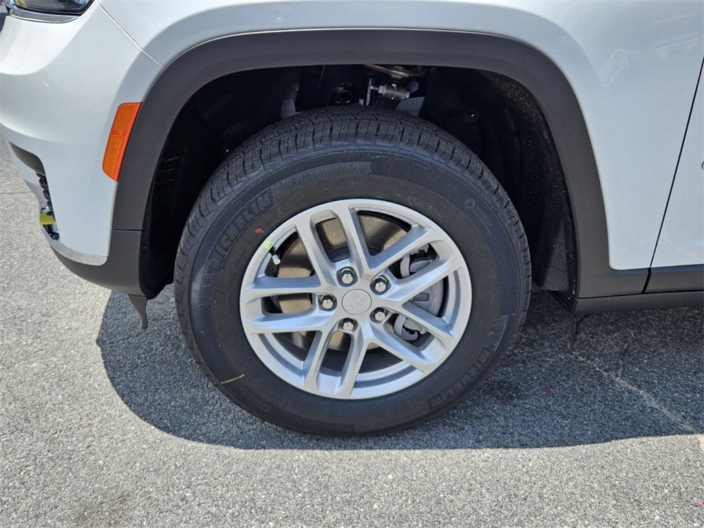 2025 Jeep Grand Cherokee GRAND CHEROKEE L LAREDO 4X2