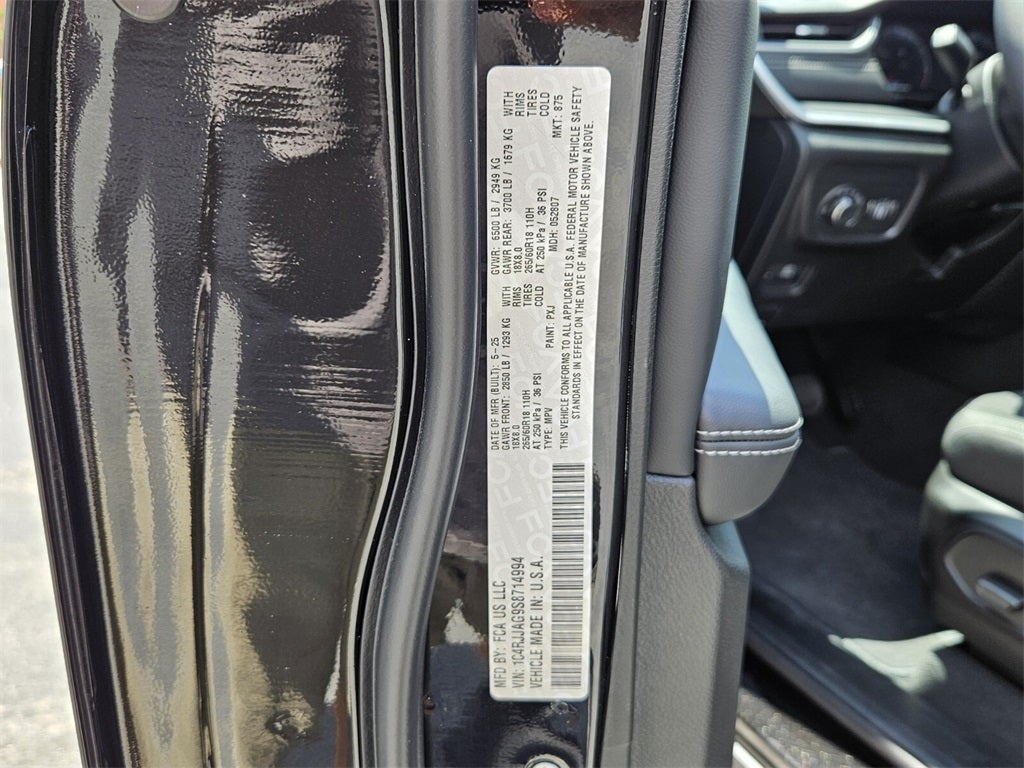 2025 Jeep Grand Cherokee GRAND CHEROKEE L LAREDO 4X2