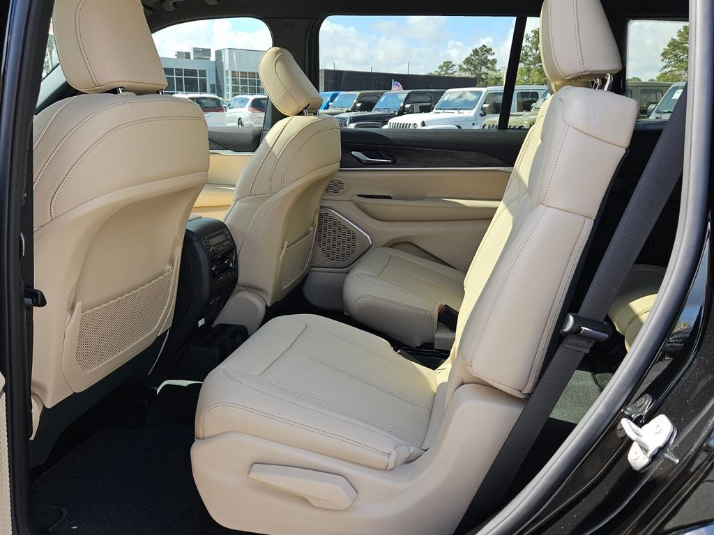 2026 Jeep Grand Cherokee GRAND CHEROKEE L LIMITED 4X2