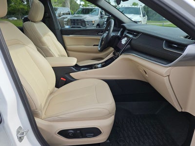 2025 Jeep Grand Cherokee L Limited 4x4