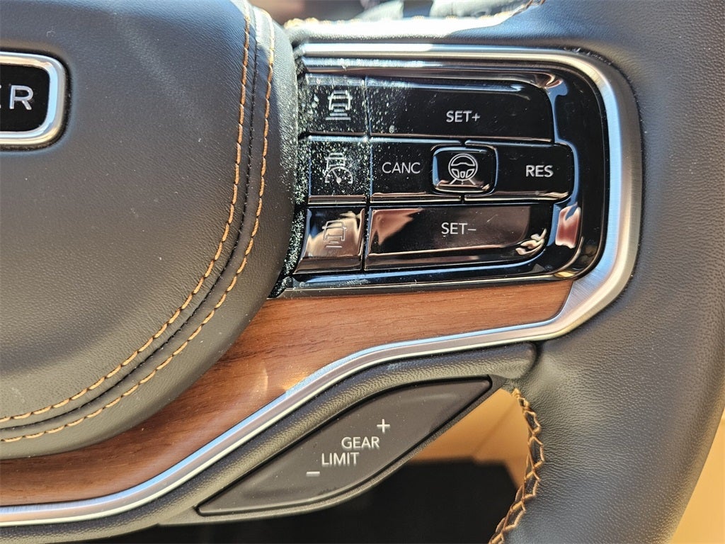 2024 Jeep Grand Wagoneer GRAND WAGONEER L SERIES III 4X4