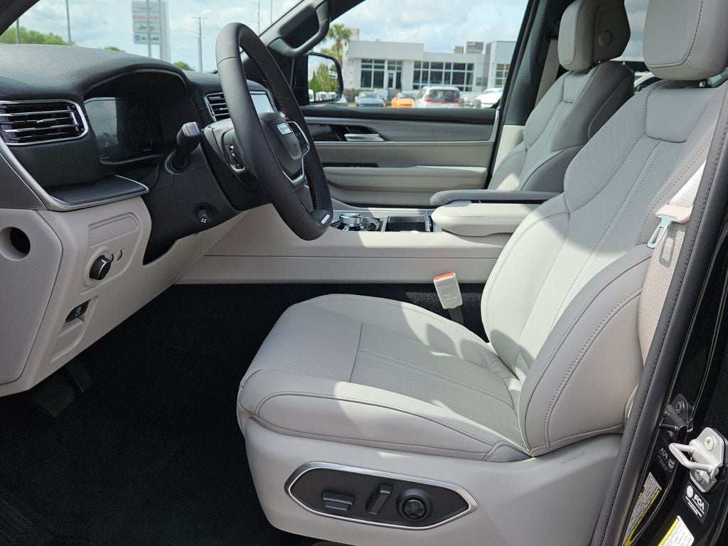 2026 Jeep Grand Wagoneer GRAND WAGONEER LIMITED ALTITUDE 4X4