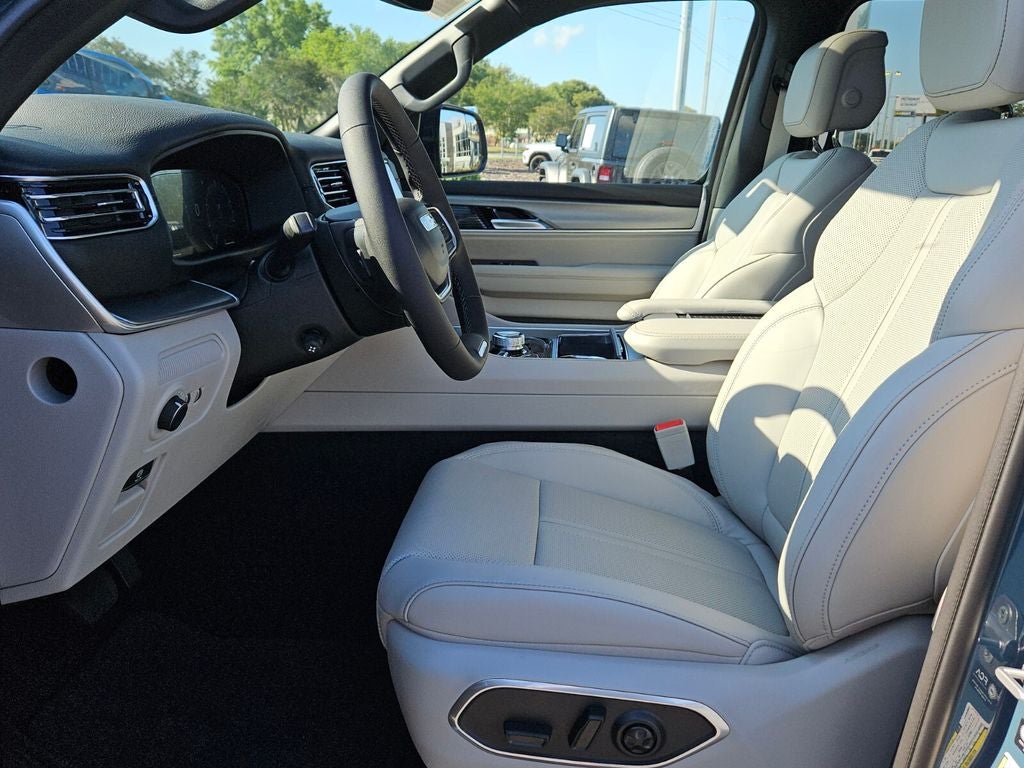 2026 Jeep Grand Wagoneer GRAND WAGONEER LIMITED ALTITUDE 4X4