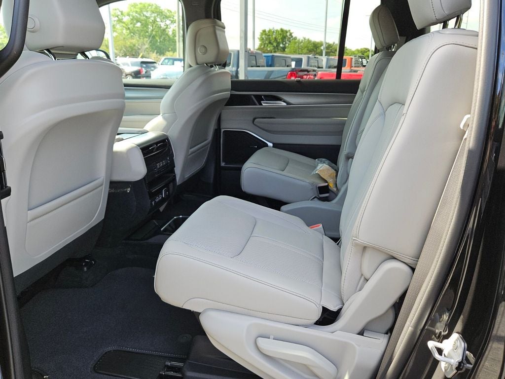 2026 Jeep Grand Wagoneer GRAND WAGONEER LIMITED ALTITUDE 4X4