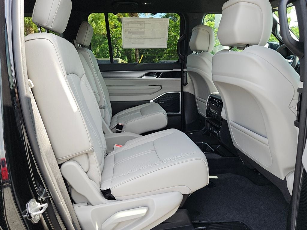 2026 Jeep Grand Wagoneer GRAND WAGONEER LIMITED ALTITUDE 4X4