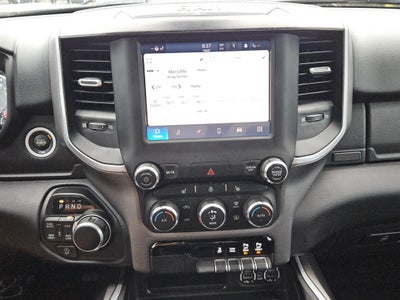 2022 RAM 1500 Big Horn Crew Cab 4x4 5'7' Box